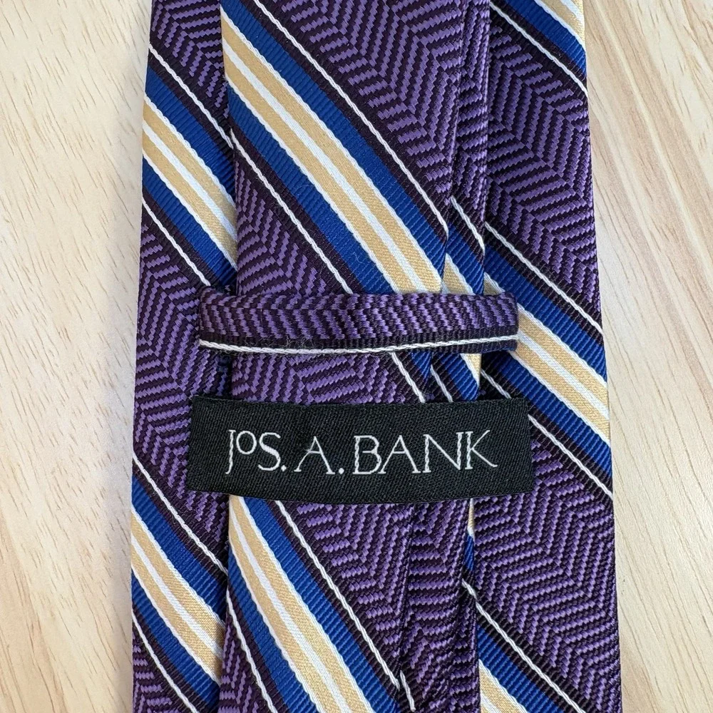 Jos. A. Bank Mens Silk Necktie Lavender Purple Blue Striped Woven Tie